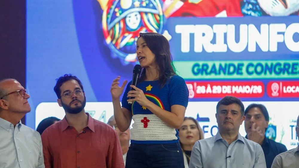 Raquel Lyra reúne prefeitos e vereadores no Sertão e reforça parceria com municípios
