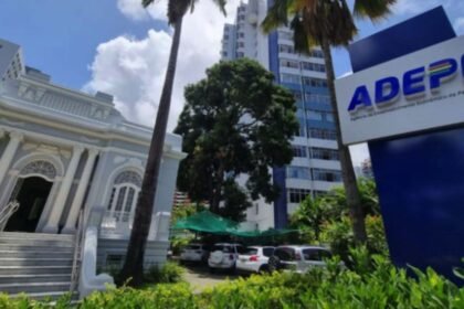 Gestão Raquel Lyra anuncia investimentos de mais de R$ 300 milhões em projetos; 70% irá para interior Gestão Raquel Lyra anuncia investimentos de mais de R$ 300 milhões em projetos; 70% irá para interior