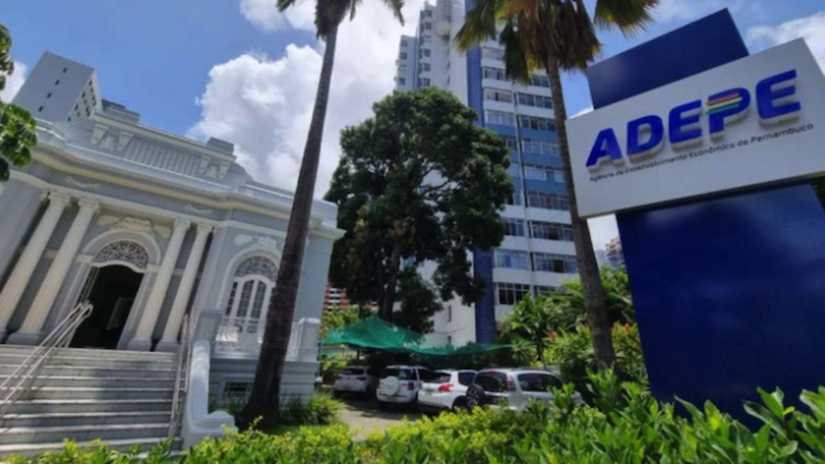 Gestão Raquel Lyra anuncia investimentos de mais de R$ 300 milhões em projetos; 70% irá para interior Gestão Raquel Lyra anuncia investimentos de mais de R$ 300 milhões em projetos; 70% irá para interior