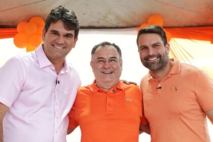Zeca Cavalcanti confirma presença em grande ato político que lançará Marcelo e Gustavo Gouveia Zeca Cavalcanti confirma presença em grande ato político que lançará Marcelo e Gustavo Gouveia