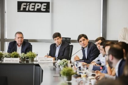 Na Fiepe, João Campos diz que 97% das obras de estradas de Pernambuco vêm de projetos de gestões anteriores Na Fiepe, João Campos diz que 97% das obras de estradas de Pernambuco vêm de projetos de gestões anteriores