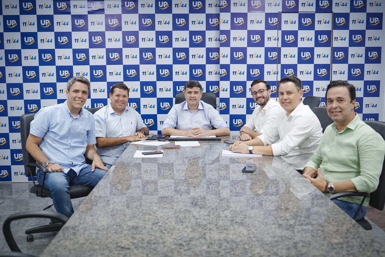 Prefeitos fecham agenda da pré-candidatura de Eduardo da Fonte ao Senado Prefeitos fecham agenda da pré-candidatura de Eduardo da Fonte ao Senado