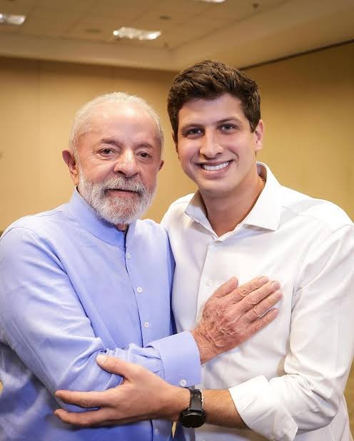 Após rumores de palanque duplo, Lula grava vídeo e garante apoio exclusivo a João Campos Após rumores de palanque duplo, Lula grava vídeo e garante apoio exclusivo a João Campos