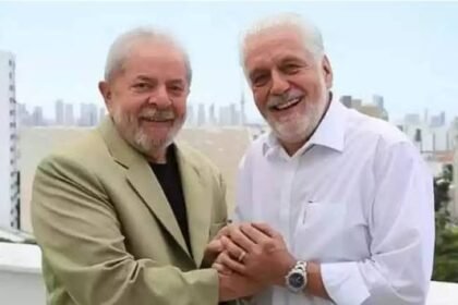Lula tem reunião com Jaques Wagner após investigação da PF Lula tem reunião com Jaques Wagner após investigação da PF