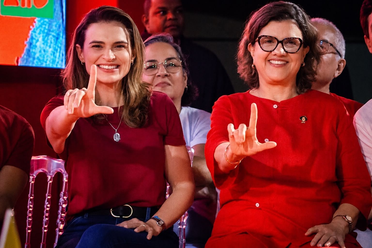 Marília Arraes comemora escolha de Teresa Leitão para liderança do Governo no Senado Marília Arraes comemora escolha de Teresa Leitão para liderança do Governo no Senado