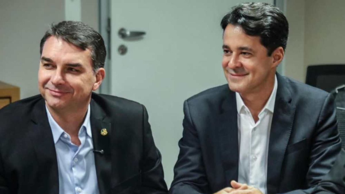 Flávio Bolsonaro virá para Pernambuco em 9 de julho, confirma PL