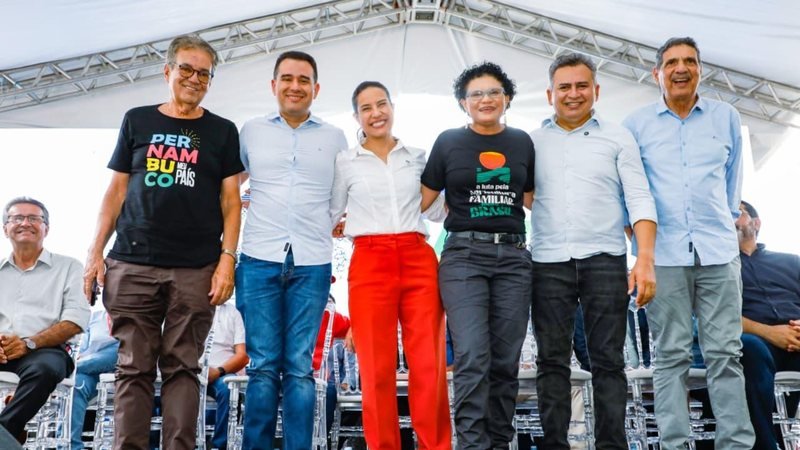 Ao lado de petistas, Raquel Lyra anuncia R$ 75,5 milhões para agricultura familiar Ao lado de petistas, Raquel Lyra anuncia R$ 75,5 milhões para agricultura familiar