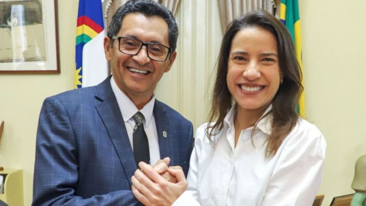 Raquel Lyra filia ao PSD prefeito de partido aliado a João Campos e chega em 80 prefeituras na sigla Raquel Lyra filia ao PSD prefeito de partido aliado a João Campos e chega em 80 prefeituras na sigla
