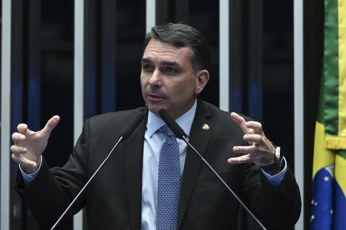 Flávio defende Pix e diz ser “pior momento” para os EUA aplicarem novo tarifaço
