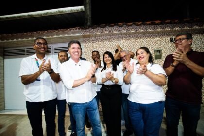 Lula Cabral amplia investimentos em infraestrutura e entrega mais nove ruas pavimentadas em Garapu e Santo Inácio Lula Cabral amplia investimentos em infraestrutura e entrega mais nove ruas pavimentadas em Garapu e Santo Inácio