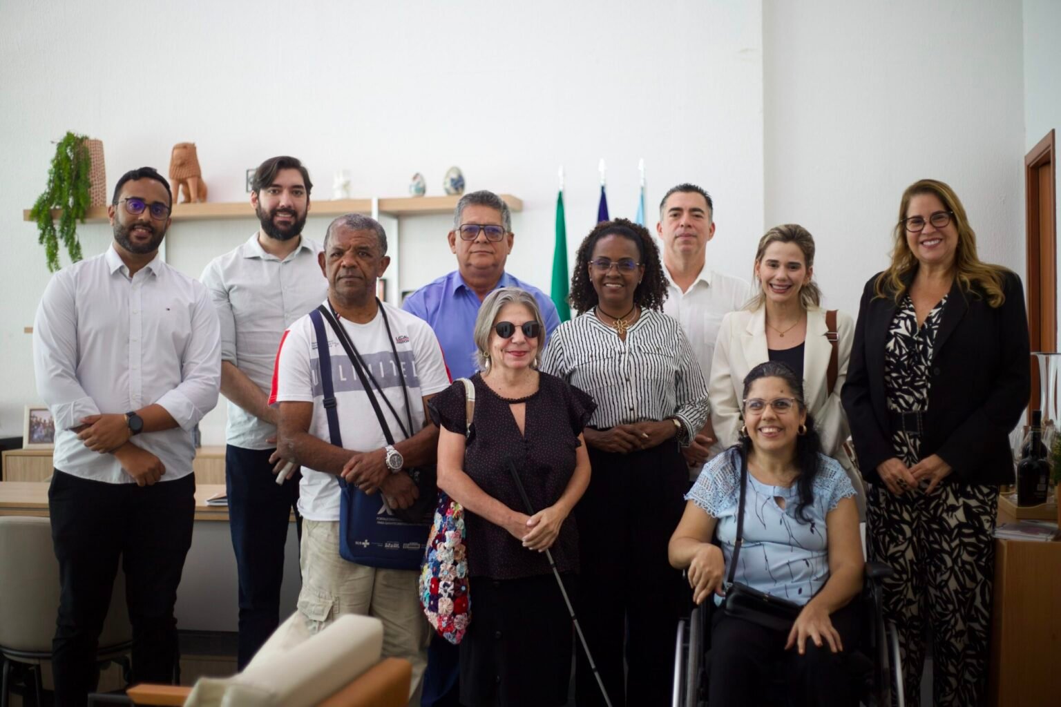 Camaragibe define transporte gratuito para pessoas com deficiência nas eleições e inicia diagnóstico para fortalecer políticas de inclusão Camaragibe define transporte gratuito para pessoas com deficiência nas eleições e inicia diagnóstico para fortalecer políticas de inclusão