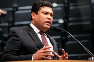 Joel da Harpa espera avanço de projeto que pode zerar Imposto de Renda para profissionais da segurança pública Joel da Harpa espera avanço de projeto que pode zerar Imposto de Renda para profissionais da segurança pública
