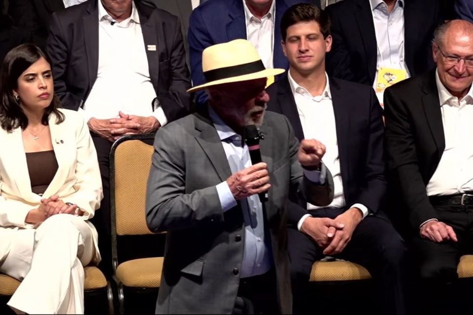 Lula diz ter “muito orgulho” por João Campos ser candidato ao governo de Pernambuco Lula diz ter “muito orgulho” por João Campos ser candidato ao governo de Pernambuco