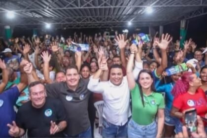 Nova Tiuma reúne mais de 300 pessoas em encontro político com Juliana de Chaparral e Beto Accioly Nova Tiuma reúne mais de 300 pessoas em encontro político com Juliana de Chaparral e Beto Accioly