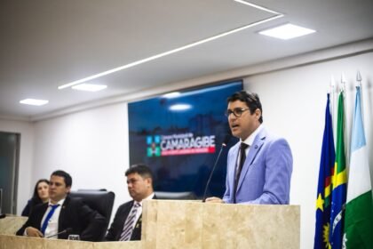 Prefeito Diego Cabral participa da reabertura dos trabalhos na Câmara Municipal de Camaragibe e destaca avanços da gestão Prefeito Diego Cabral participa da reabertura dos trabalhos na Câmara Municipal de Camaragibe e destaca avanços da gestão