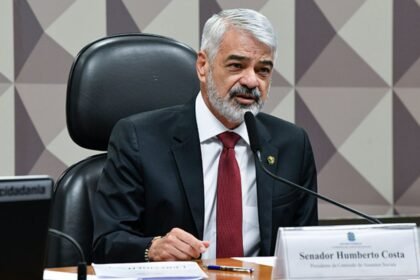 Prefeitos do PP que apoiam Humberto Costa devem migrar para Túlio Gadelha, diz Eduardo da Fonte Prefeitos do PP que apoiam Humberto Costa devem migrar para Túlio Gadelha, diz Eduardo da Fonte