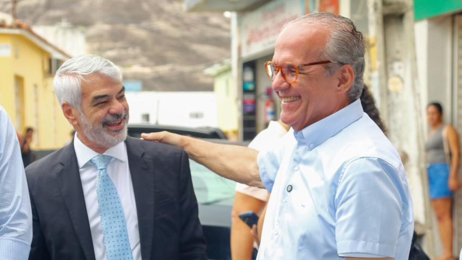Fernando Dueire vai declarar apoio à reeleição do senador Humberto Costa nesta segunda