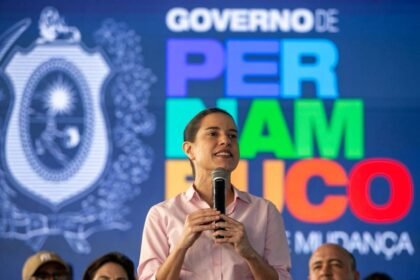 Raquel Lyra vistoria obra de nova creche em meio a investigação de contratos de escolas estaduais