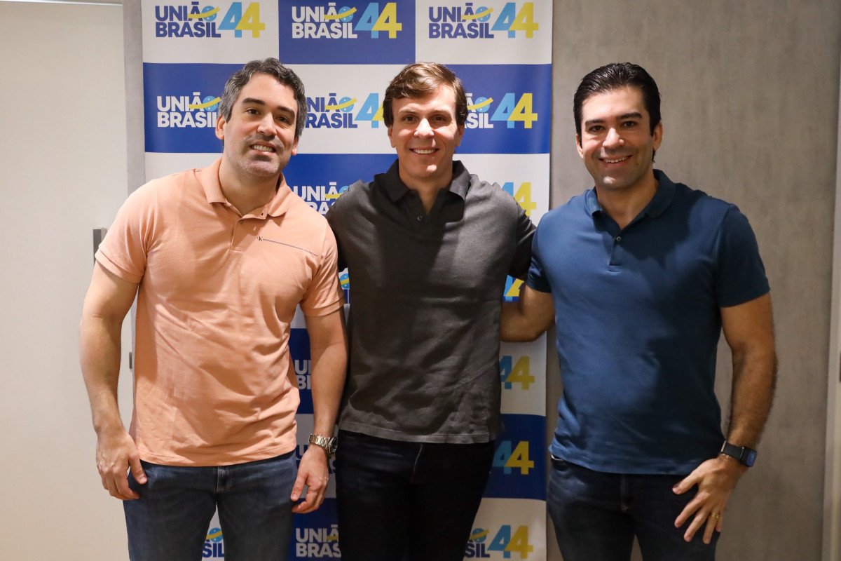 Miguel Coelho conquista apoio do ex-prefeito de São Lourenço da Mata, Bruno Pereira Miguel Coelho conquista apoio do ex-prefeito de São Lourenço da Mata, Bruno Pereira