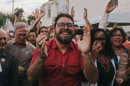 Acordo nacional pressiona desistência de Ivan Moraes, que reafirma seu nome ao Governo de Pernambuco