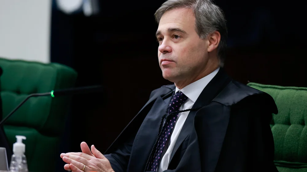 Mendonça deve manter no STF investigações sobre tráfico de influência de Lulinha Mendonça deve manter no STF investigações sobre tráfico de influência de Lulinha