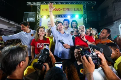 João Campos reúne Humberto, Marília e Carlos Costa em caminhada por Jaboatão João Campos reúne Humberto, Marília e Carlos Costa em caminhada por Jaboatão