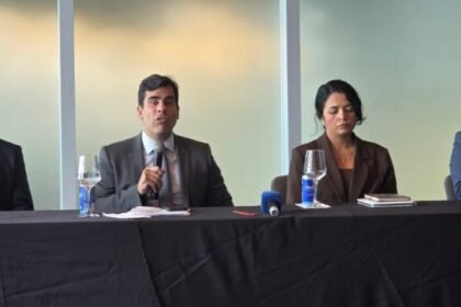 PSB acusa Raquel Lyra de abuso de poder e leva suposta “milícia digital” à Justiça Eleitoral PSB acusa Raquel Lyra de abuso de poder e leva suposta “milícia digital” à Justiça Eleitoral