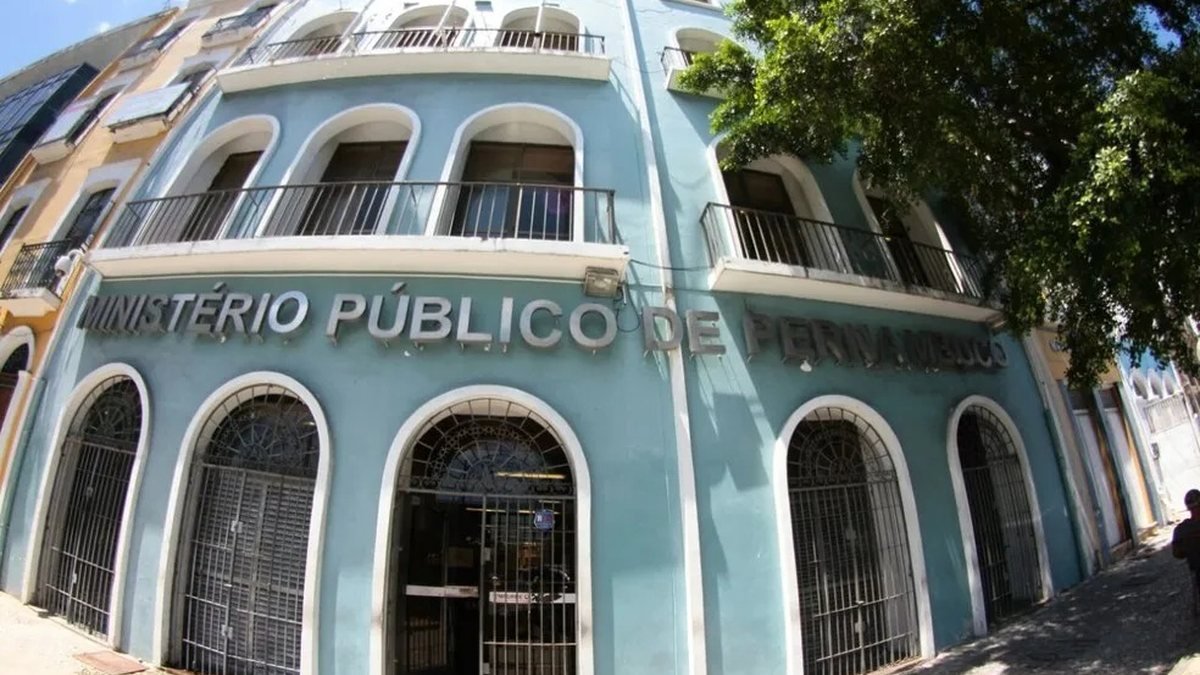 Prefeito de Salgadinho é preso em operação do MPPE que investiga fraudes em licitações e rachadinha Prefeito de Salgadinho é preso em operação do MPPE que investiga fraudes em licitações e rachadinha